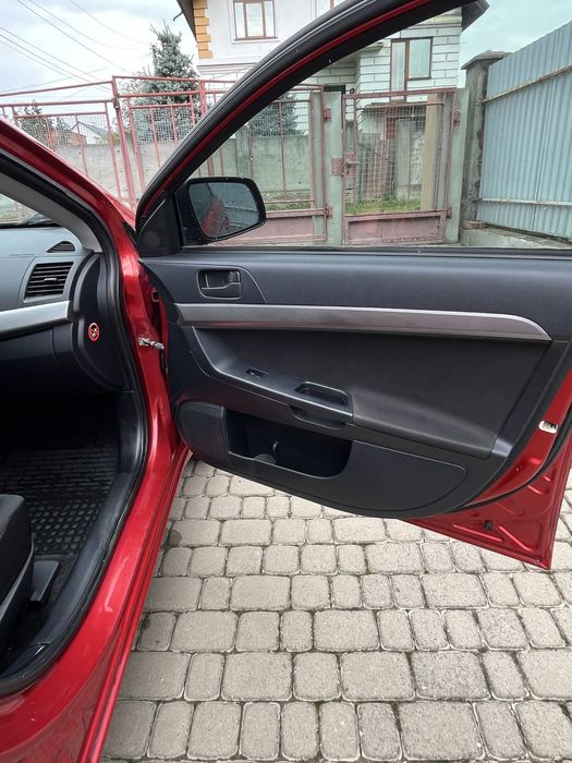 Mitsubishi Lancer 10