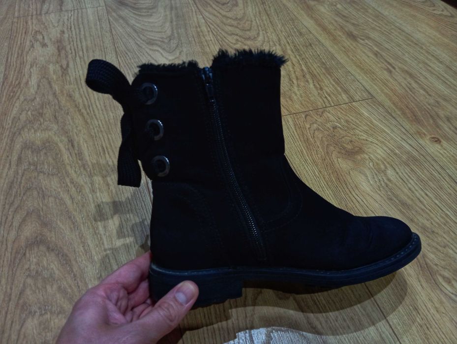 Czarne ocieplane buty zimowe Deichmann 37