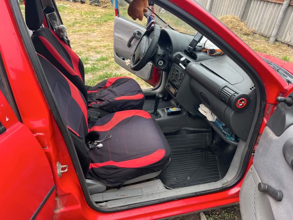 Автомобіль Opel Corsa