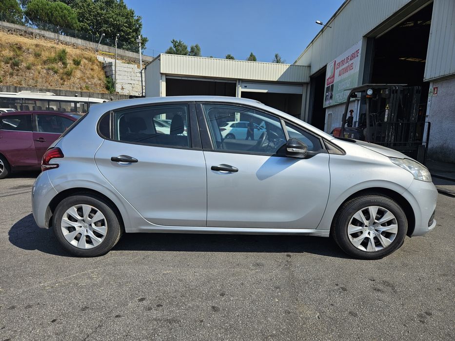 Peugeot 208 1.2 VTi de 2017 para peças