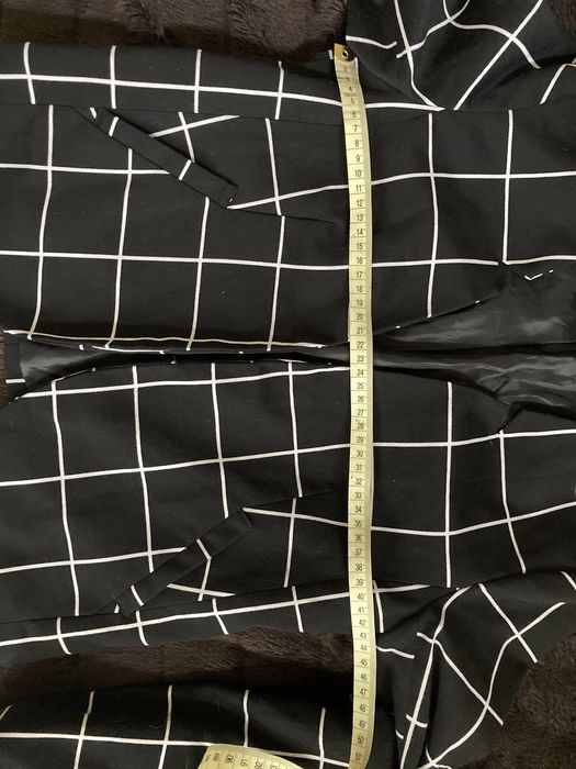 Marynarka w kratę kratkę H&M Divided  36 S czarno-biała taliowana