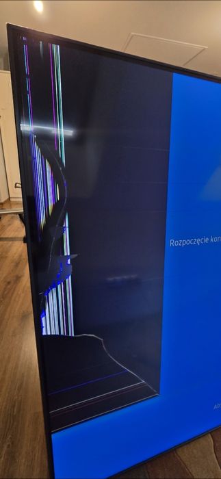 Telewizor QE85Q70AATXXH  uszkodzony