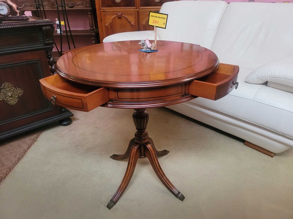 Lindíssima mesa de apoio redonda com quatro gavet