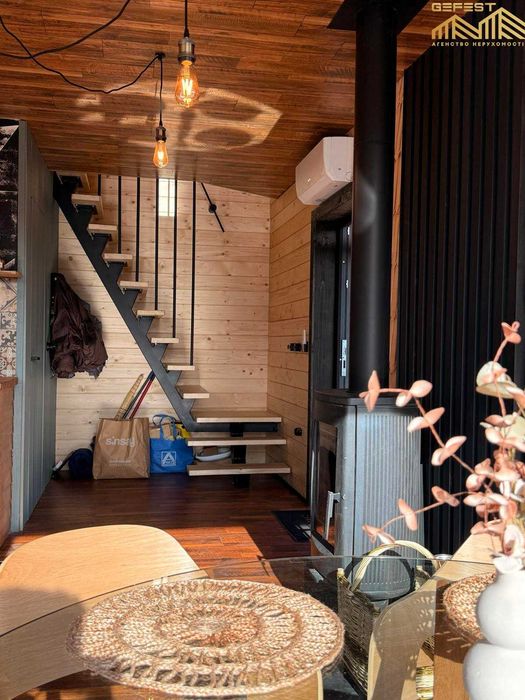 Верховина. Верховинський район. Карпати. Нерухомість. Котедж