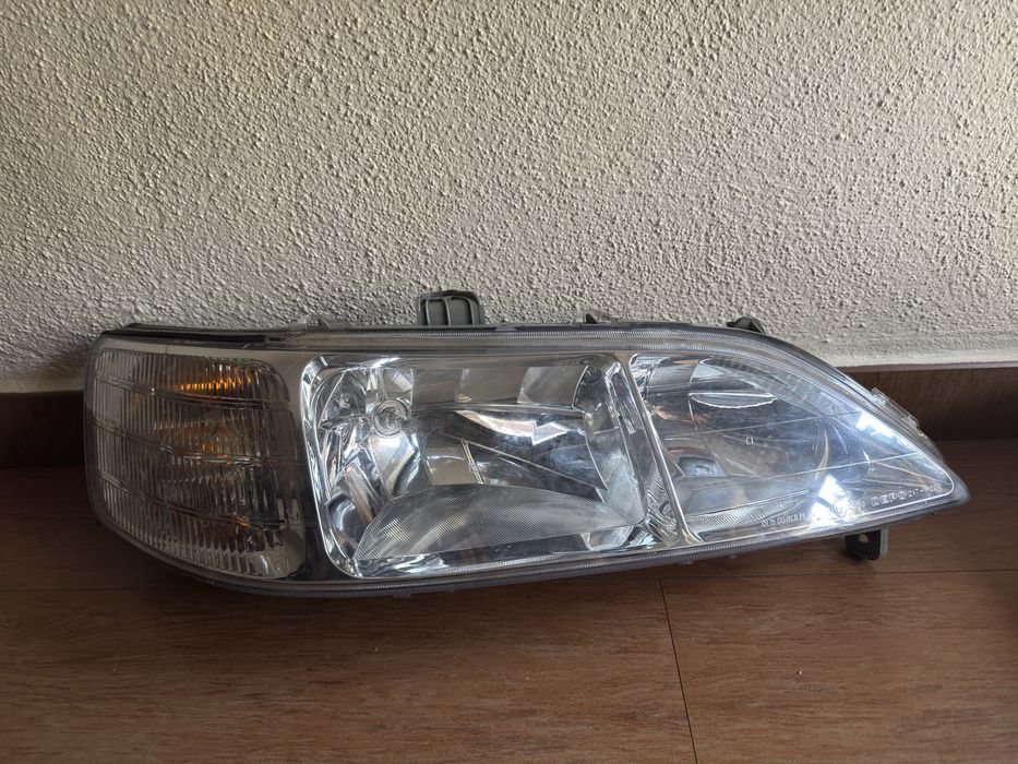 Farol diateiro Honda Accord VI