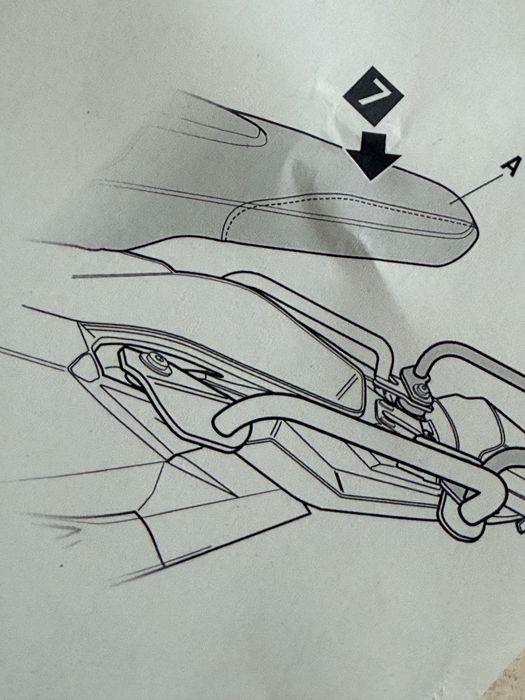 Pegas laterias da marca SHAD para a mota Honda X-ADV 750