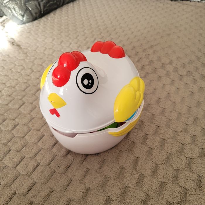 Курочка яйця монтессорі