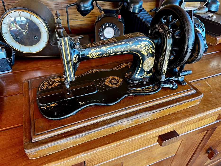 Antiga maquina costura 1886