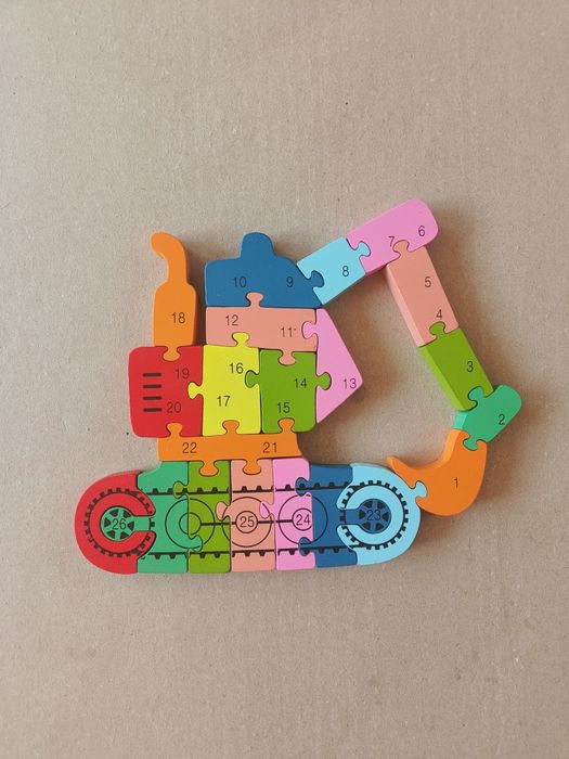 Drewniane puzzle układanka koparka