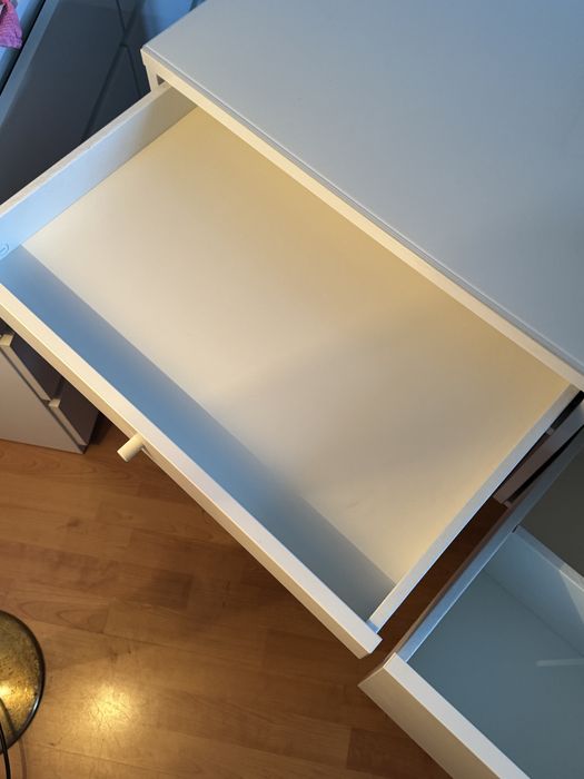 Biała toaletka Ikea SYVDE biurko stan idealny