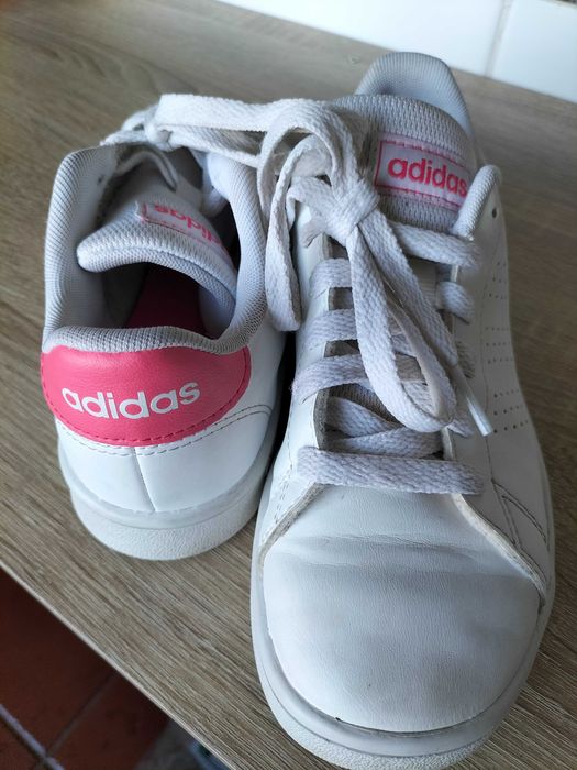 Ténis adidas em ótimo estado