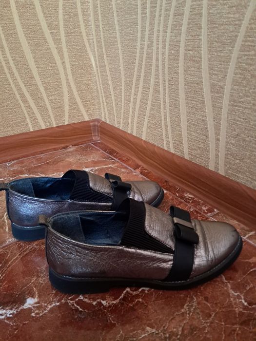 Продам жіночі туфлі.