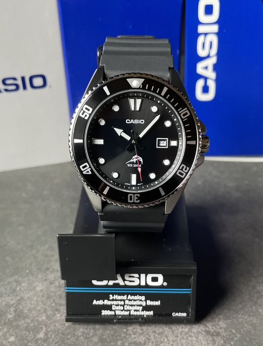 Годинник Casio Duro MDV-106-1A новий оригінал diver's 200M mdv-107