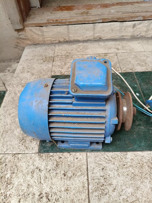 Продам електродвигатель!