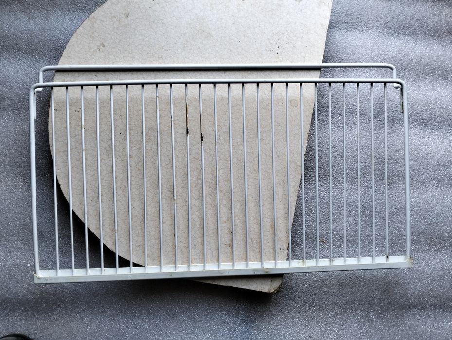 Продам полку до холодильника Атлант КШД-150 є ще одна полка металева