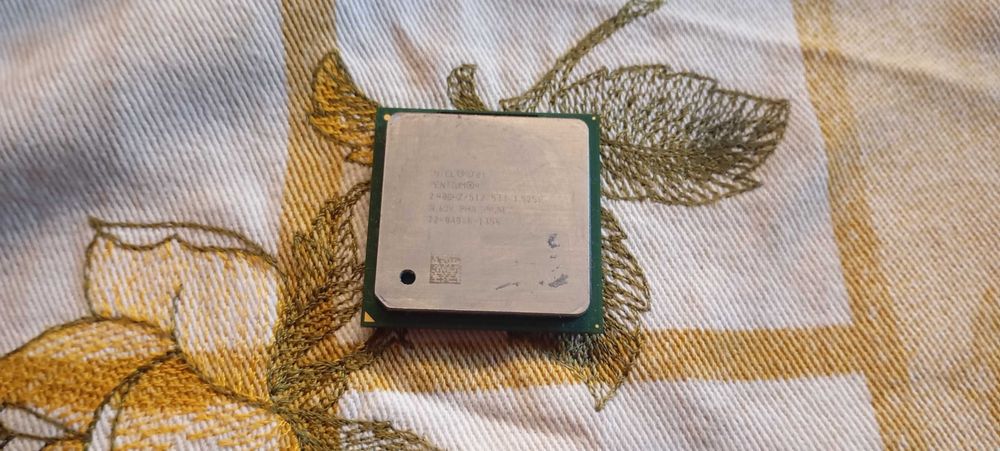 Vários processadores Intel e Amd socket 775 H-PBGA479/8 Socket 462