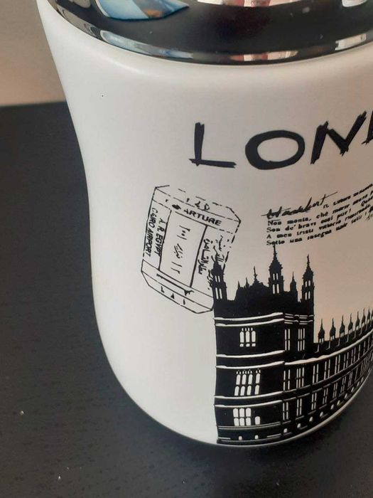 Оригинальные керамические чашки с крышками