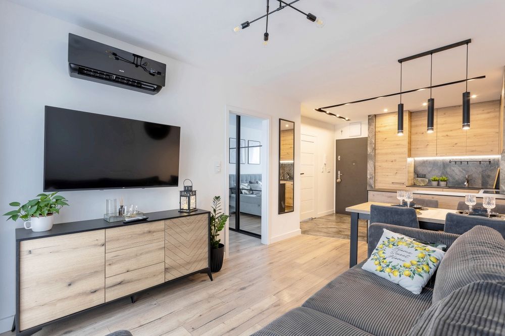 Apartament  2-pokojowy Ursus, Skorosze przy Alejach , klima , garaż.