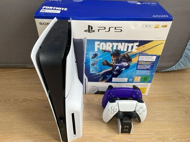 Playstation 5 Slim Drive de Disco e dois comandos