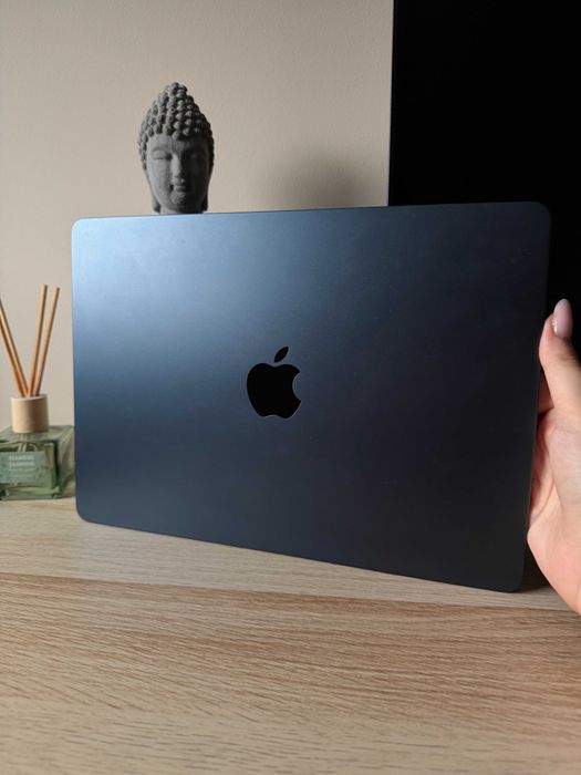 Macbook air M3 16GB RAM 265GB na gwarancji