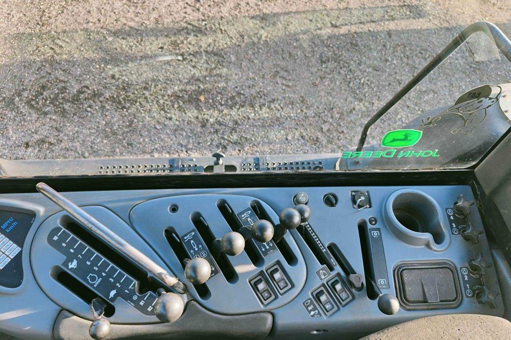 Ciągnik na gąsienicach Claas Challenger 75 E . 345 KM. CLAAS