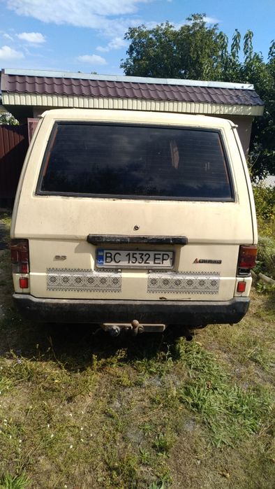 Микробус Мицубиши L300 Делика