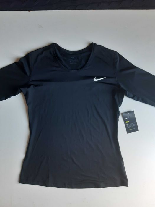 Новый женский лонгслив Nike Pro, размер XL / наш 50 (активное термобельё), оригинал