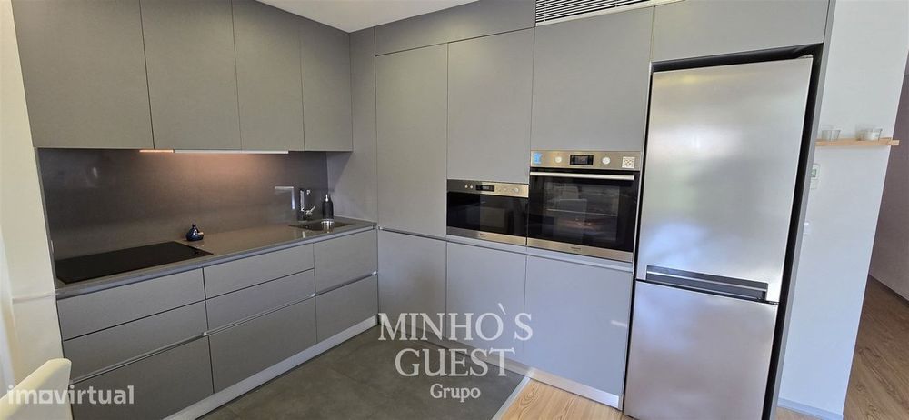 Apartamento T2(95m2) pronto habitar c/ AC e lugar de garagem - Centro