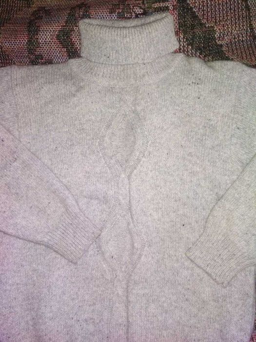 Свитер/ свитерок новый  на 8-10 лет