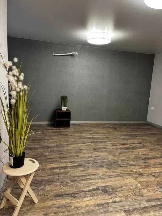 Продам простору 1-к квартиру 44 м² з гардеробною у ЖК «Миру-1» (метро Масельського) |22952
