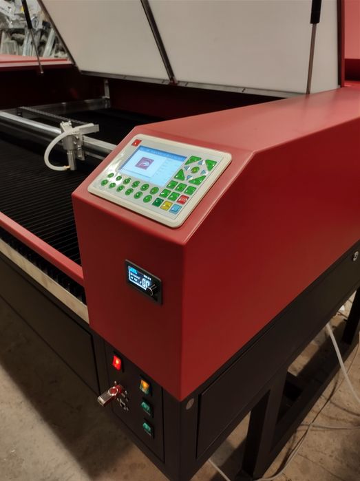 Лазерный станок гравер СО2
