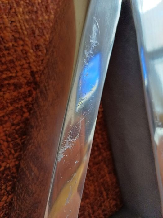 Potężne aluminiowe cyfry 24