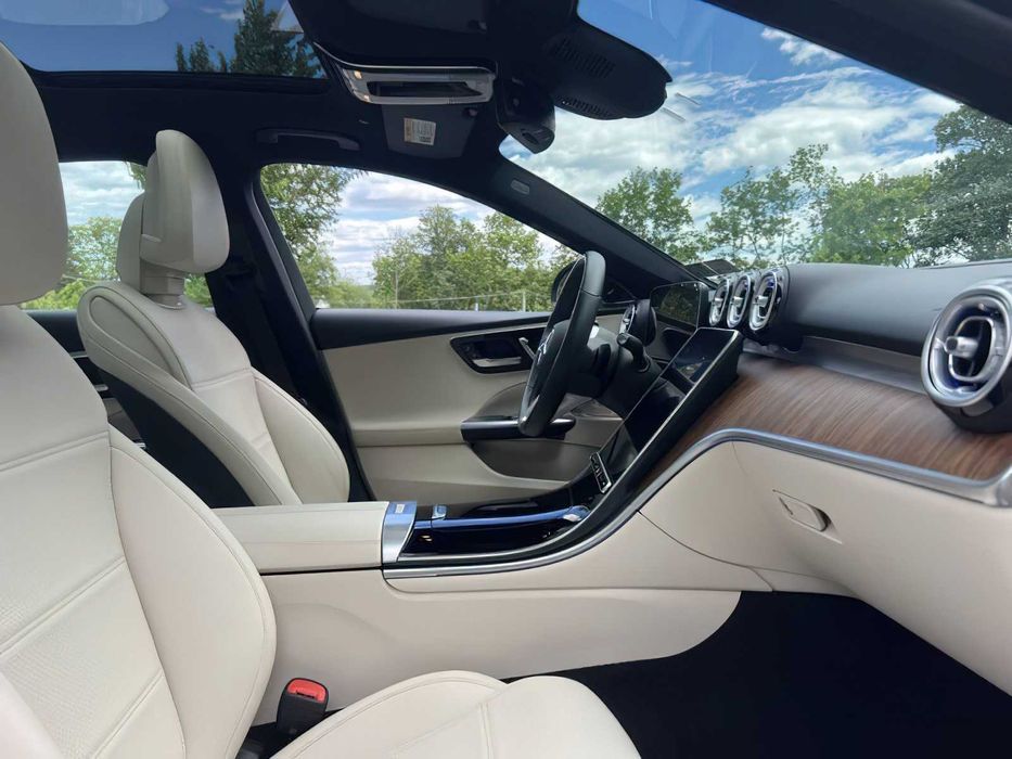 Mercedes-Benz C-Class      2022