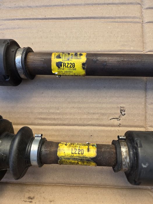 Półosie KIA RIO IV (YB) 1.0 T-GDI 120KM 49500H8200/49501H8200 KOMPLET