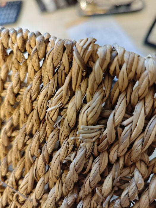 Кошик прямокутний плетений 290 × 290 × 120 мм