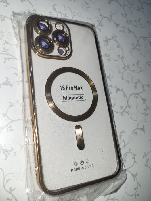 Чехол на Apple 16 pro max   magsafe