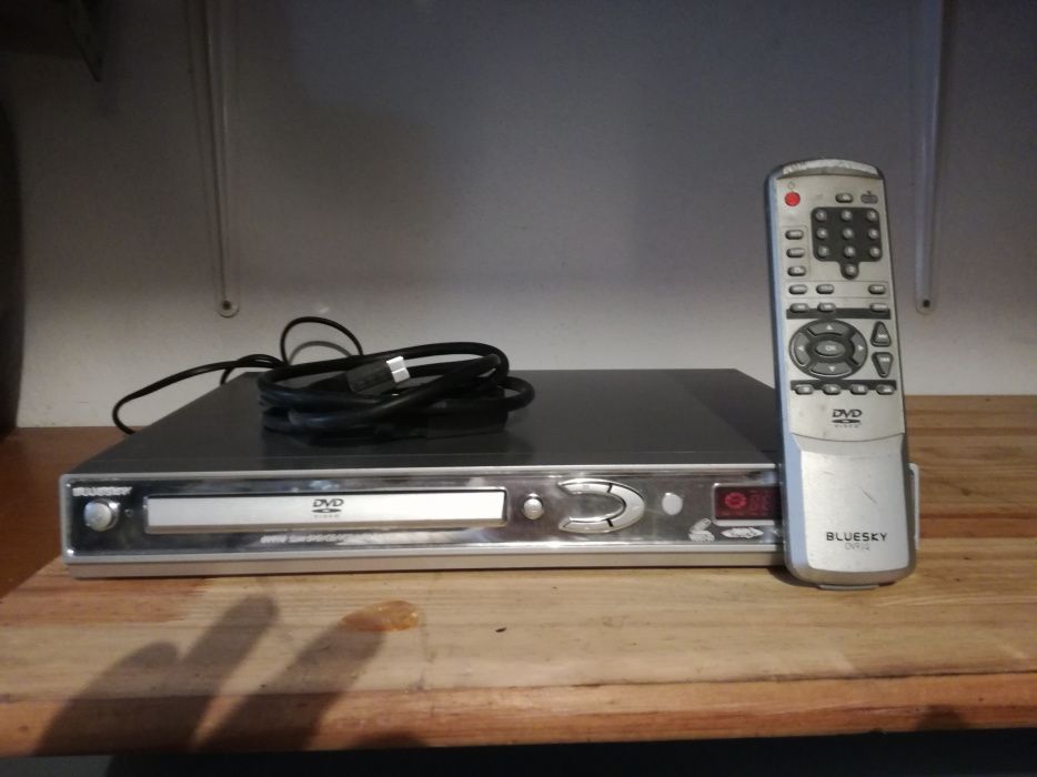 Aparelho de DVD e Comando64730009631234120