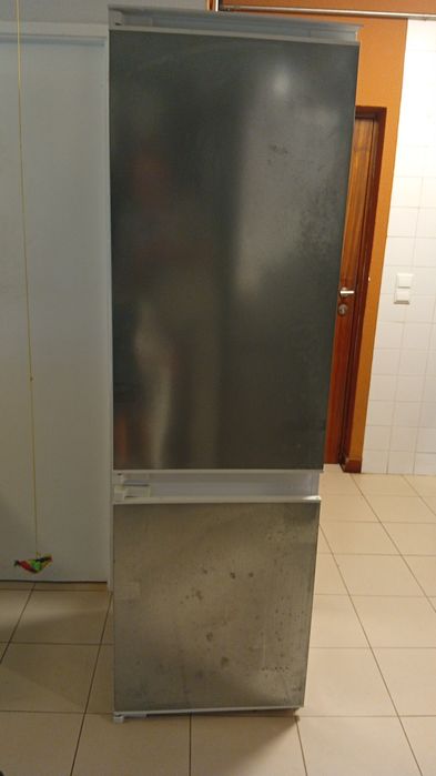 Frigorífico combinado de encastar