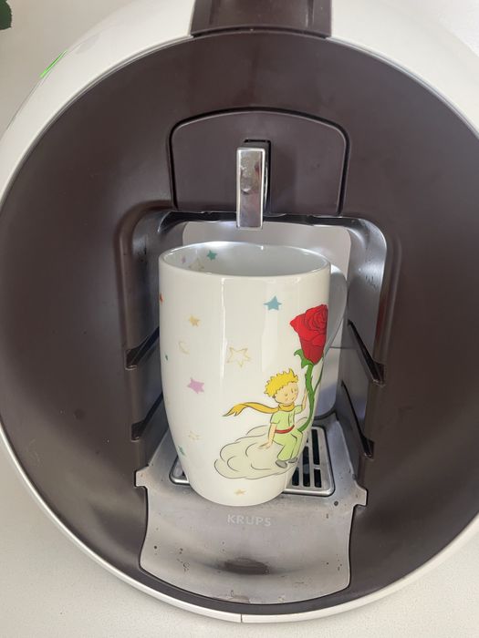 Máquina de café Dolce Gusto branca