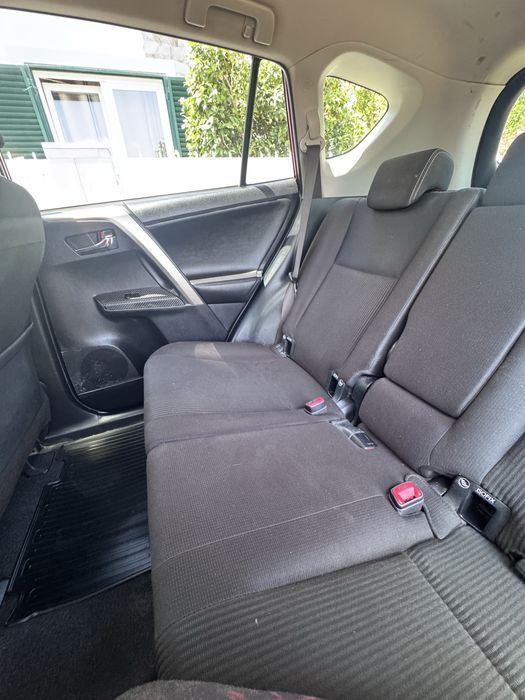 Toyota RAV4 — fotografia 9
