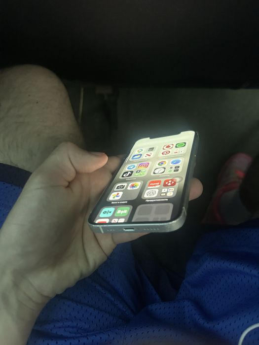 Iphone 12 64 gb робочий на запчасти