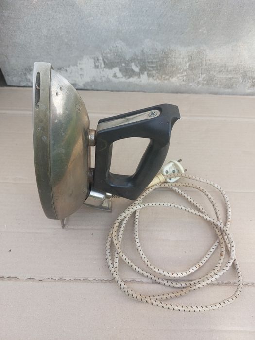 Утюг часів срср. 1955р.