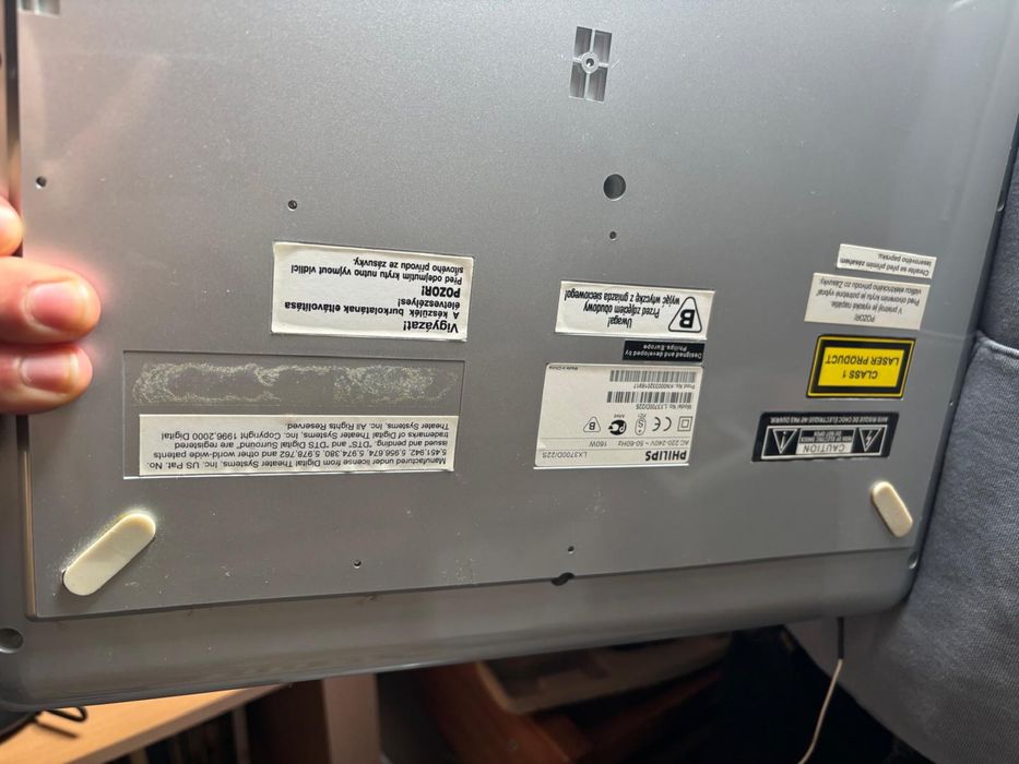 leitor dvd philips juntamente com caixa de dvd