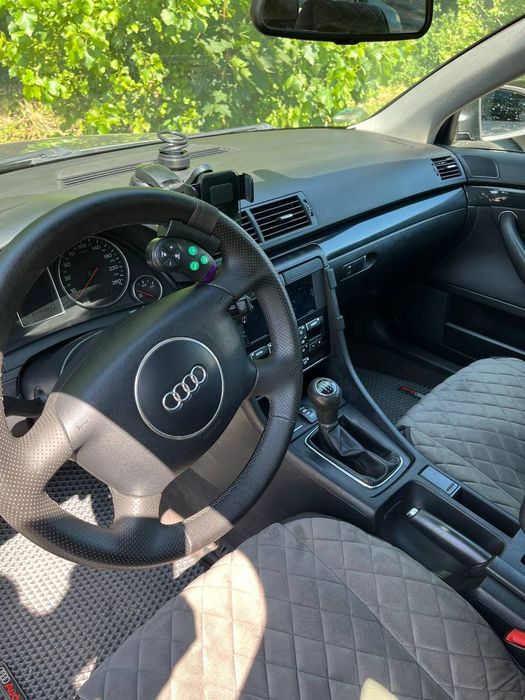 Audi A4b6 в чудовому стані