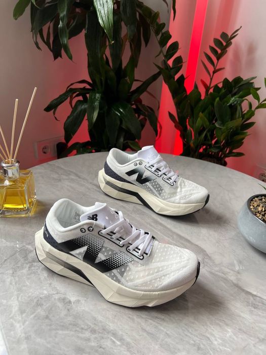 New Balance Elite V4, НБ