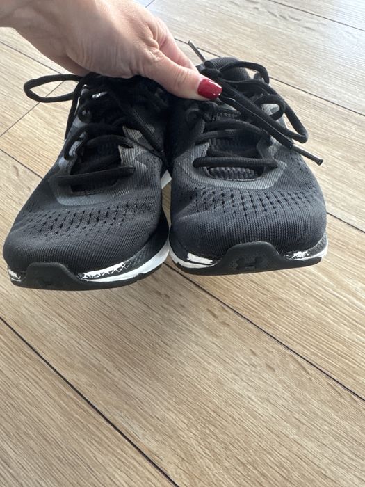 Buty sportowe Under Armour 37.5