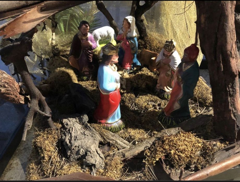 Presépio com figuras decorativas