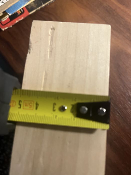 Ręcznie wykonany i zaprojektowany drewniany blok MNP