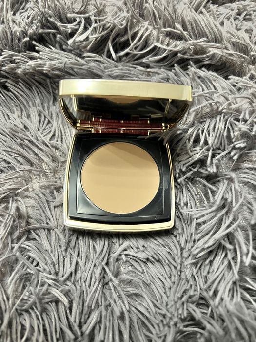Puder do makijażu Estee Lauder