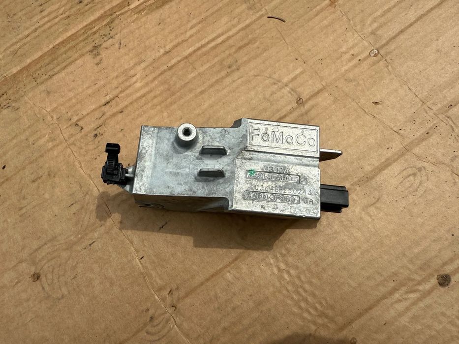 Blokada kierownicy AV6N-3F880-JA Ford Kuga II OE